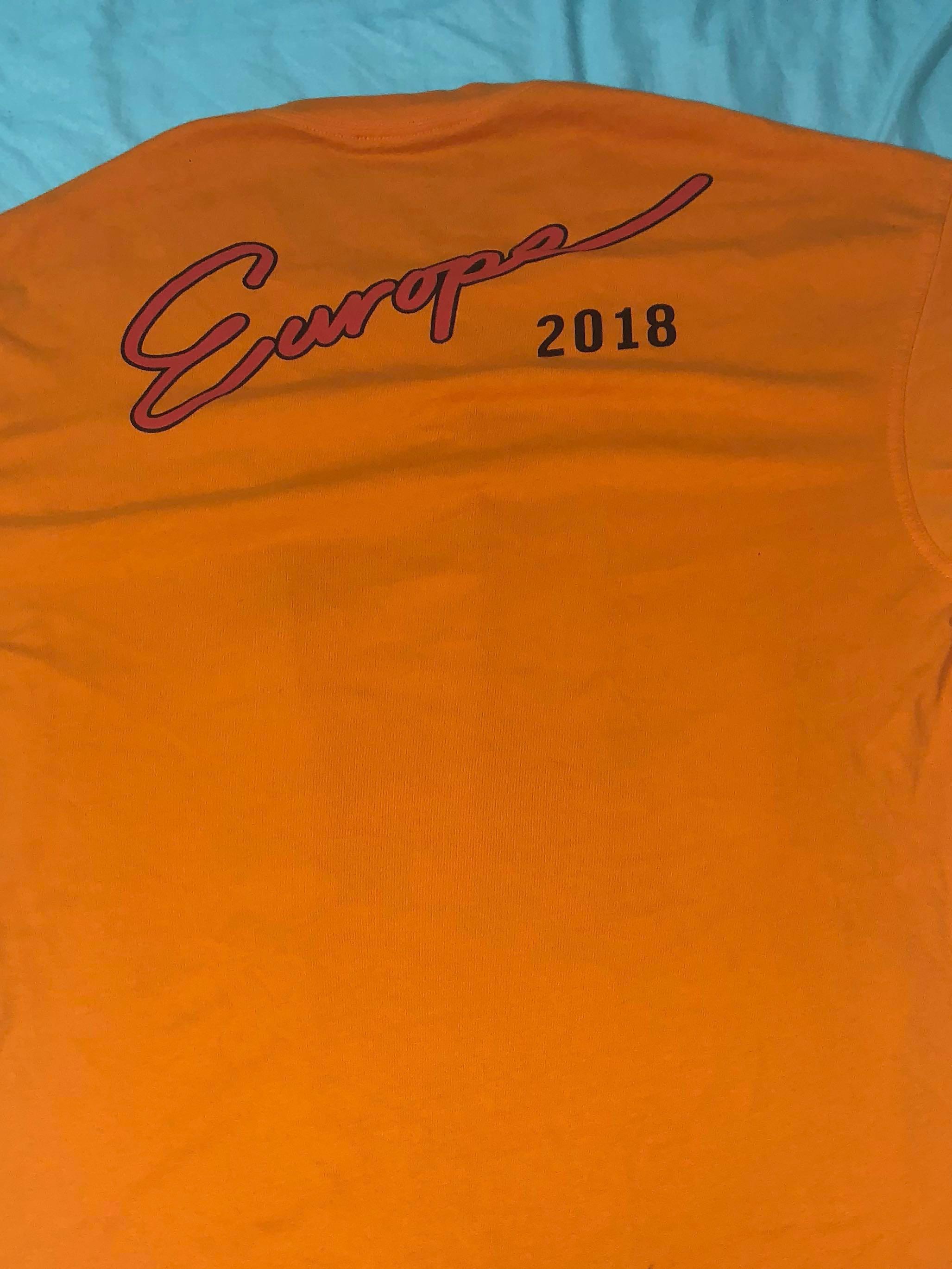 Balenciaga europe tee store