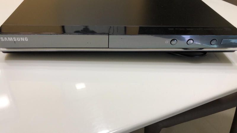 Brand New Samsung Dvd Player Model Dvd D530 Electronics