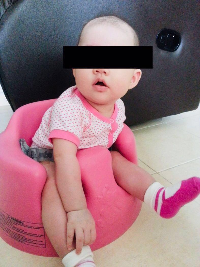 Bumbo chair, Babies & Kids, Bathing & Changing, Bathtub & Bath