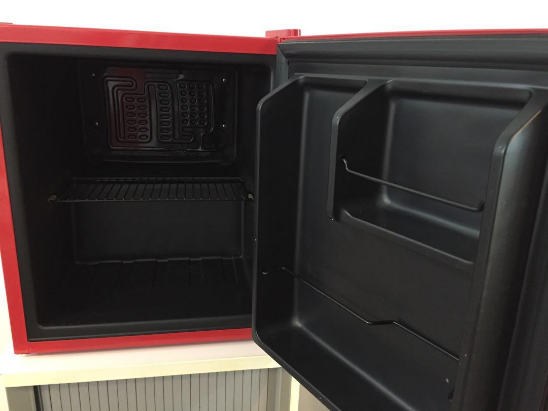 husky cola fridge