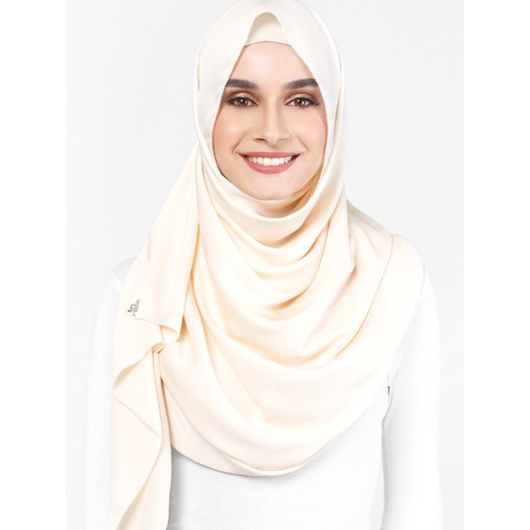 Matte satin outlet silk shawl duck