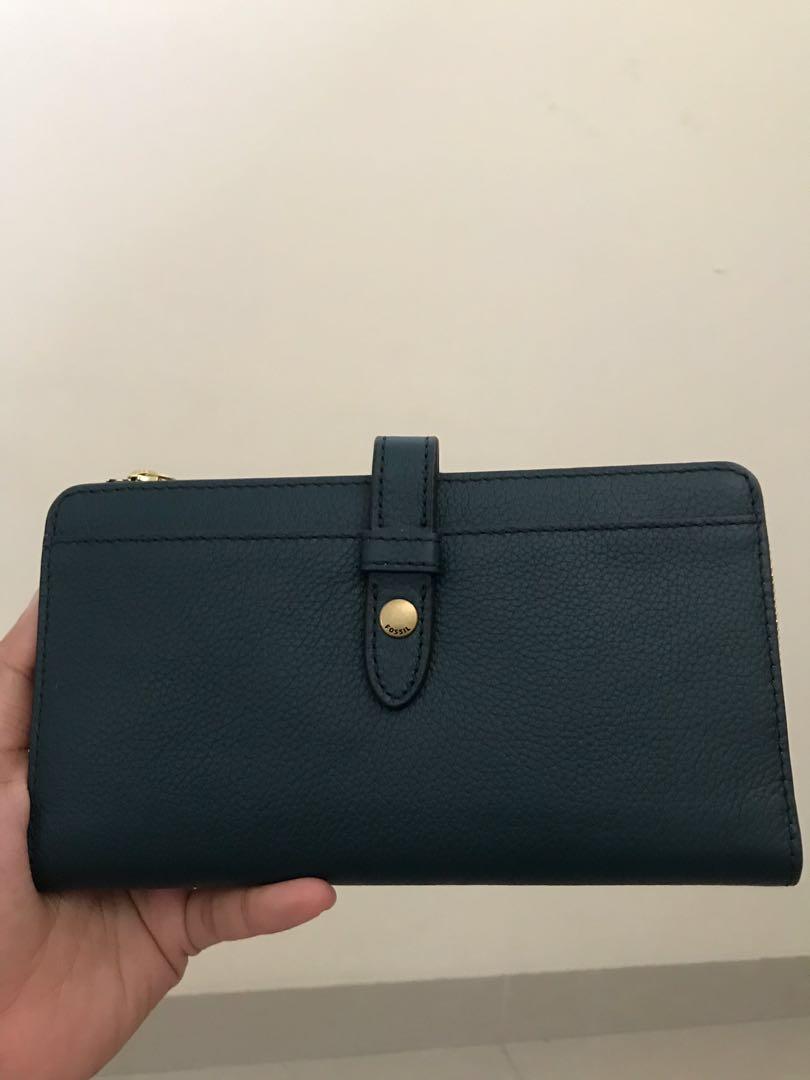 fossil fiona clutch