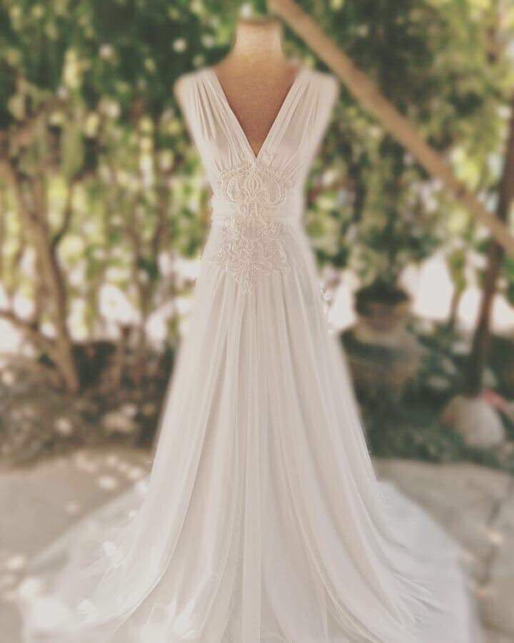 Infinity White Gown With Detachable Embroidery For Prenup Women S