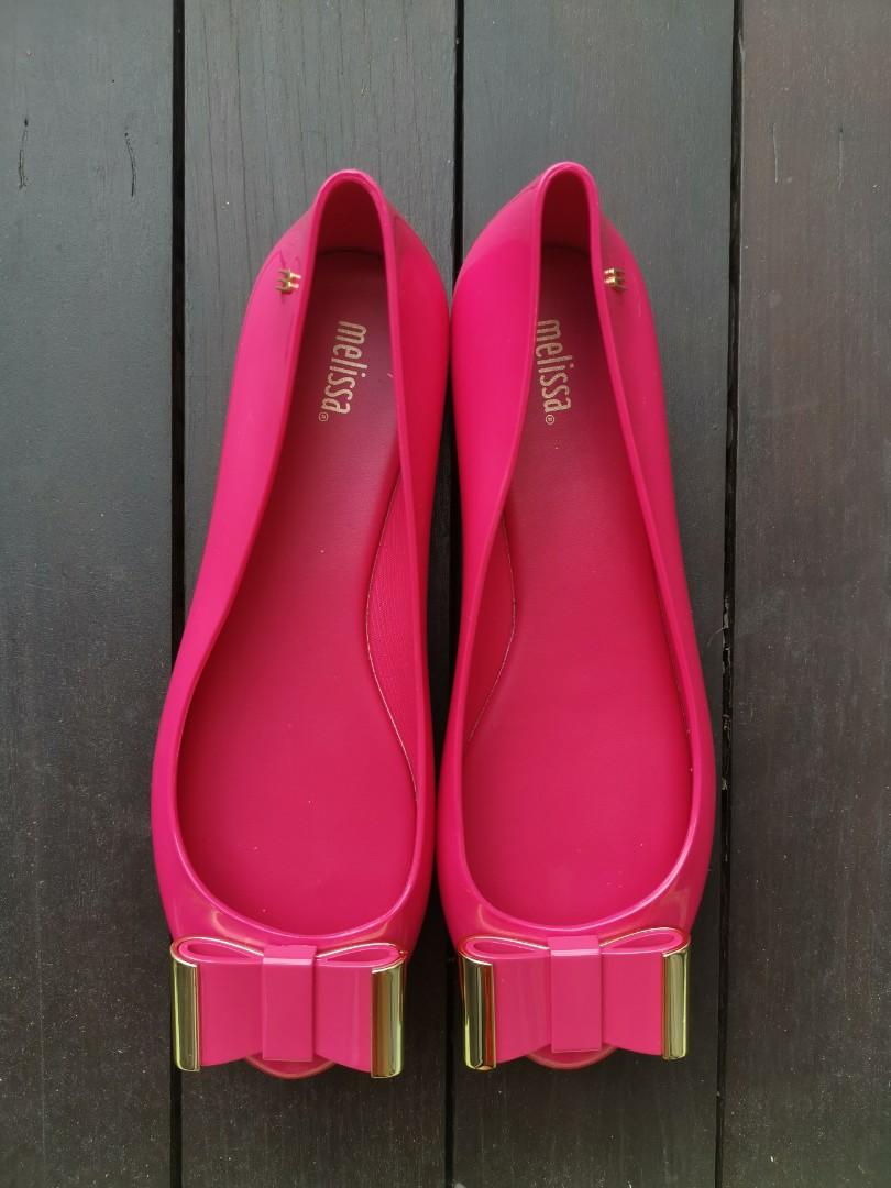 hot pink jelly sandals
