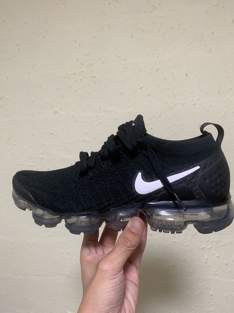 black vapourmax flyknit