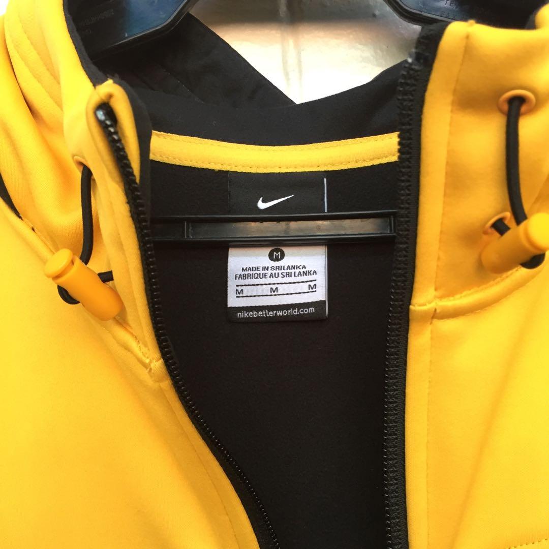 Nike Therma-Fit Kobe Men's Fashion, Coats, and Outerwear on Carousell