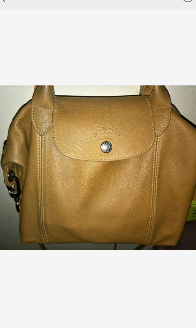 Preluved Authentic Longchamp Le Pliage Cuir (Golden Beige) Preluved Authentic Longchamp Le Pliage Cuir (Golden Beige)