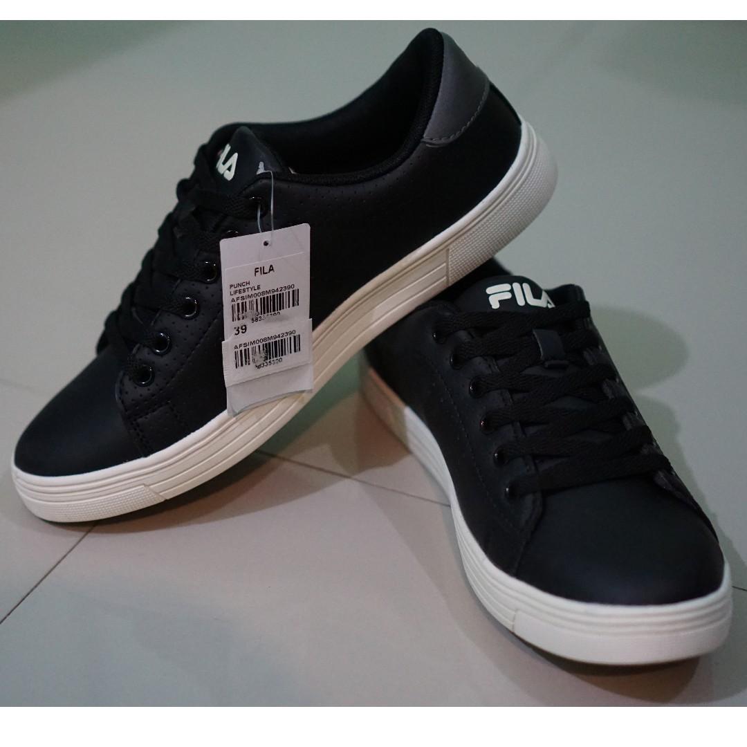 Sepatu Sneakers FILA Lifestyle Punch AFSIM008M942 BLK OFWH WHT 39