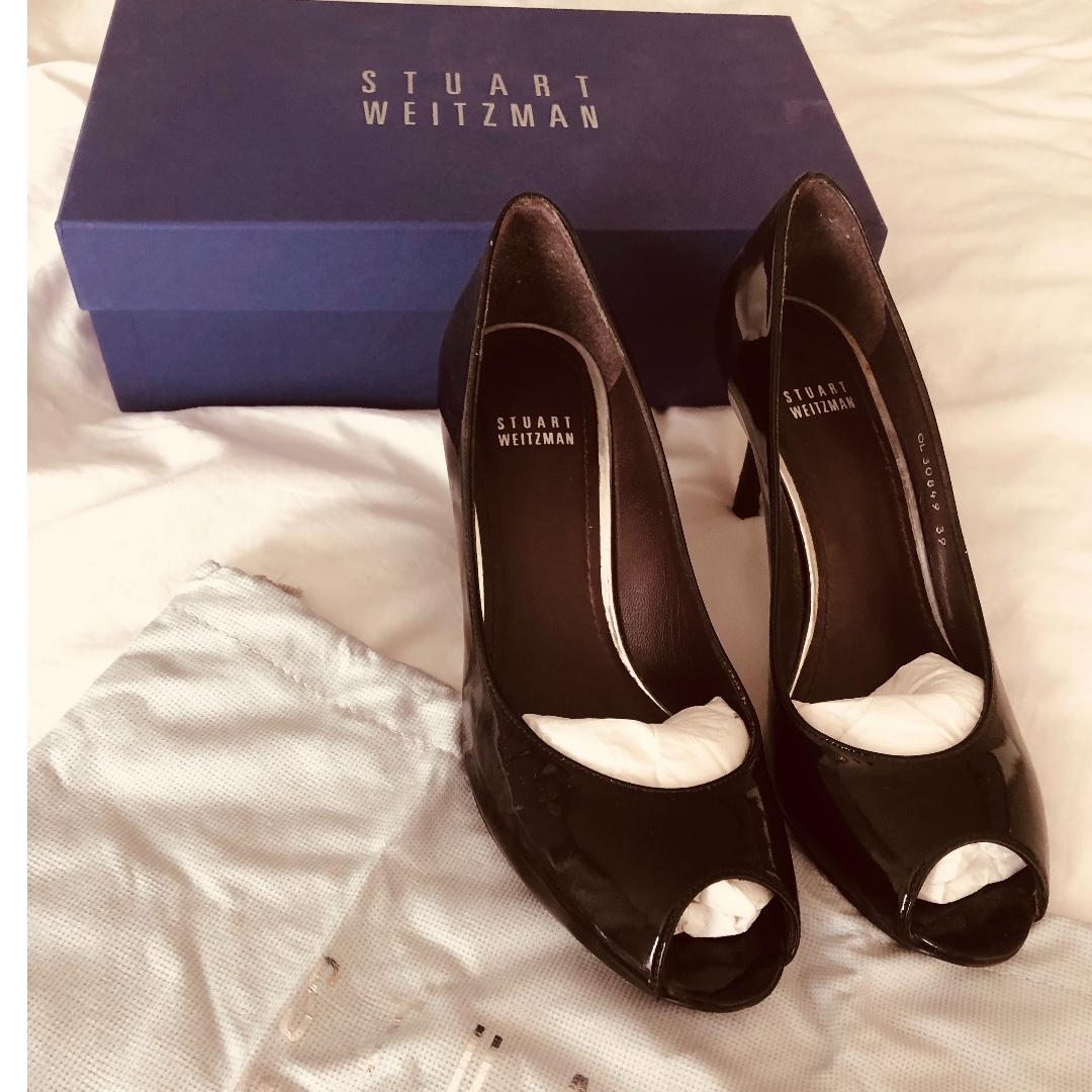 Stuart Weitzman Patent Peep Toe Pumps Women S Fashion Shoes Heels On Carousell