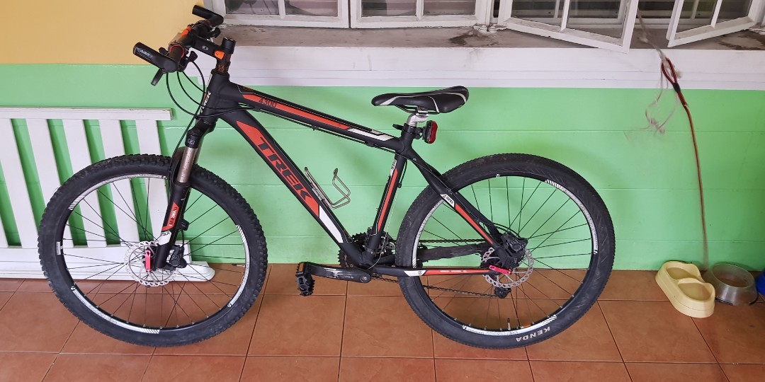 trek 4600 mountain bike