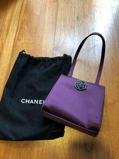 Vintage Chanel evening bag in Purple Satin