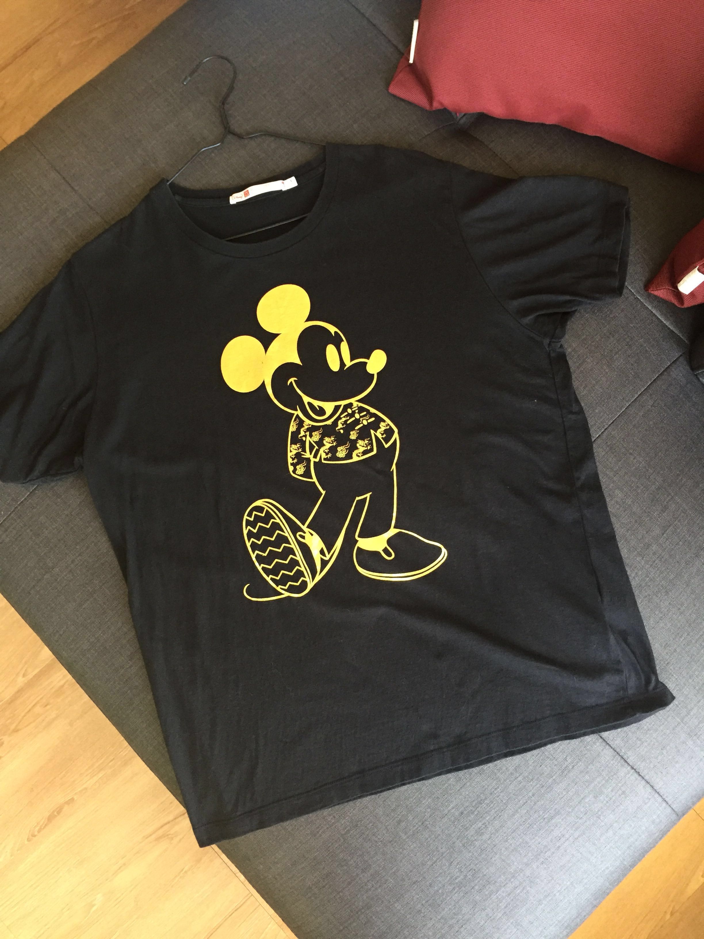 Baju mickey mouse uniqlo