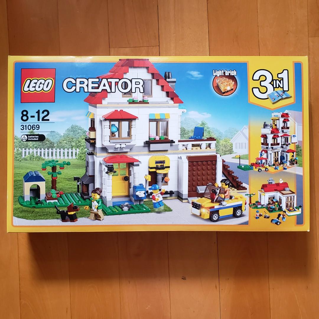 lego family villa