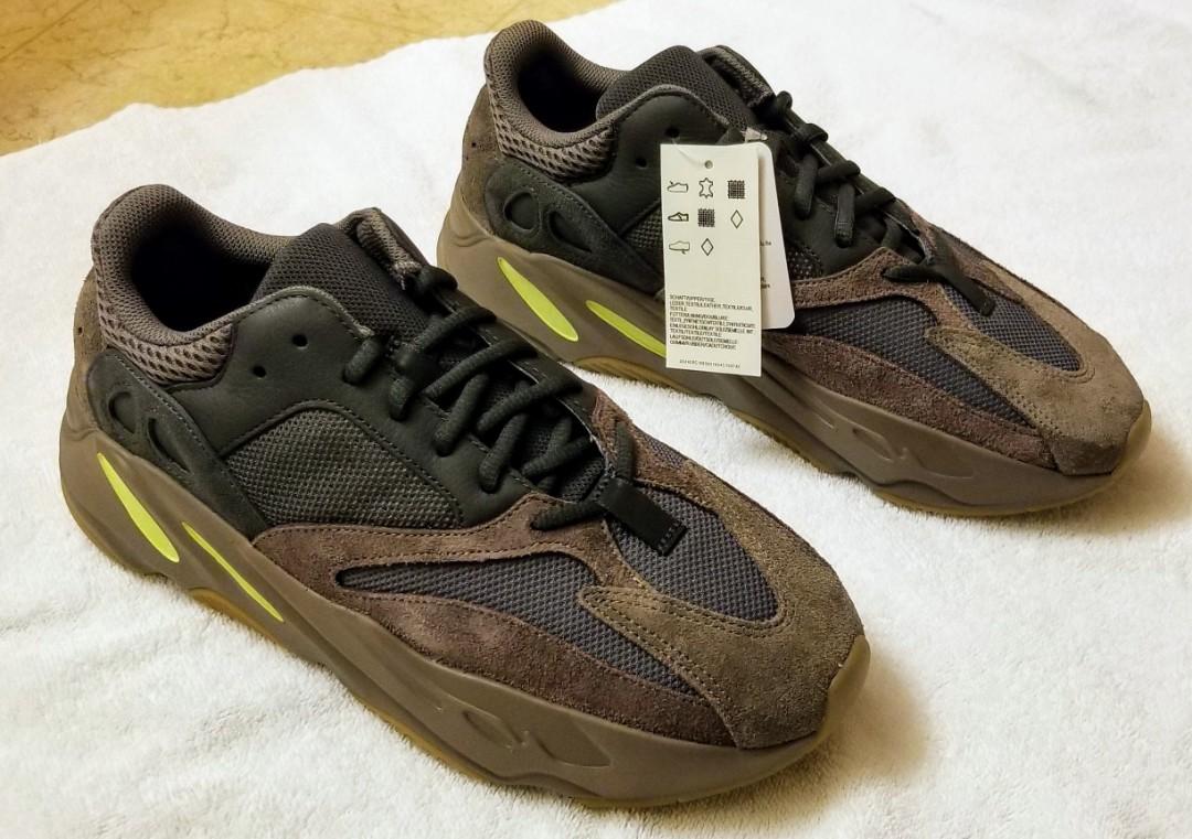 yeezy boost 700 size 10