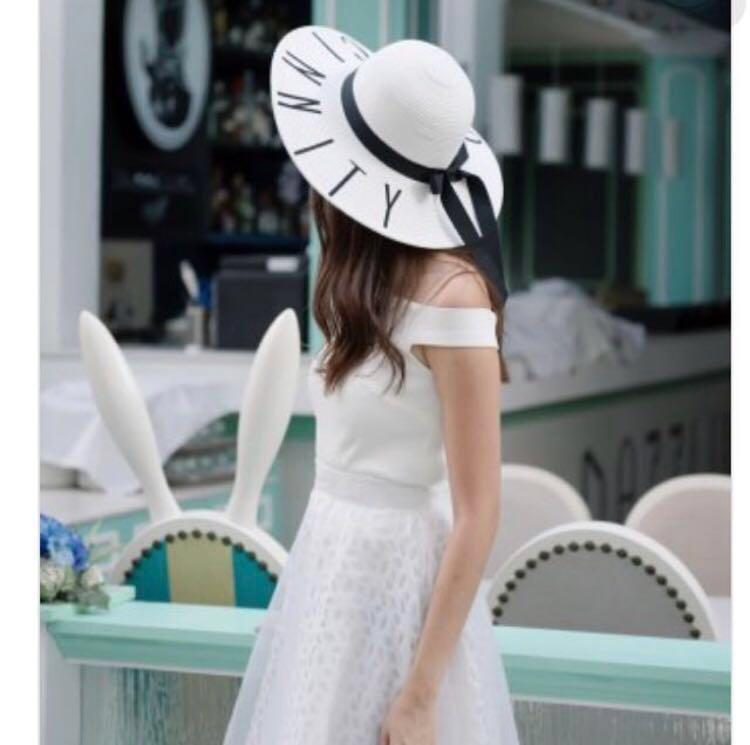 BNIB Thread Theory Brigitte Bardot Embossed Top In White (Category: Sleeveless) located in Singapore. Submitted by sundaycrafter (Listing ID 208007806, Image 3). Description: Brand new in bag. Size XS Also available in navy! Get two for free postage! ✉️Please pay for postage.