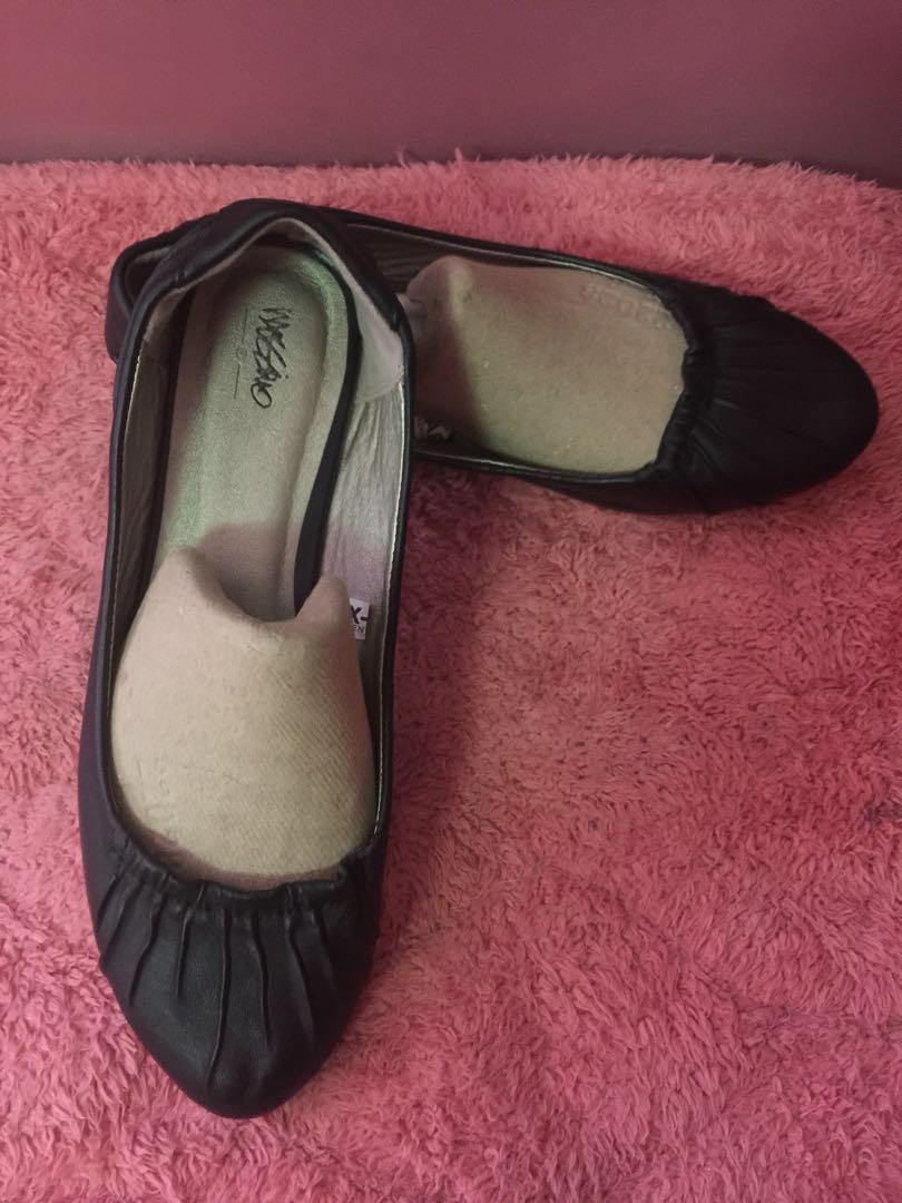 mossimo black flats