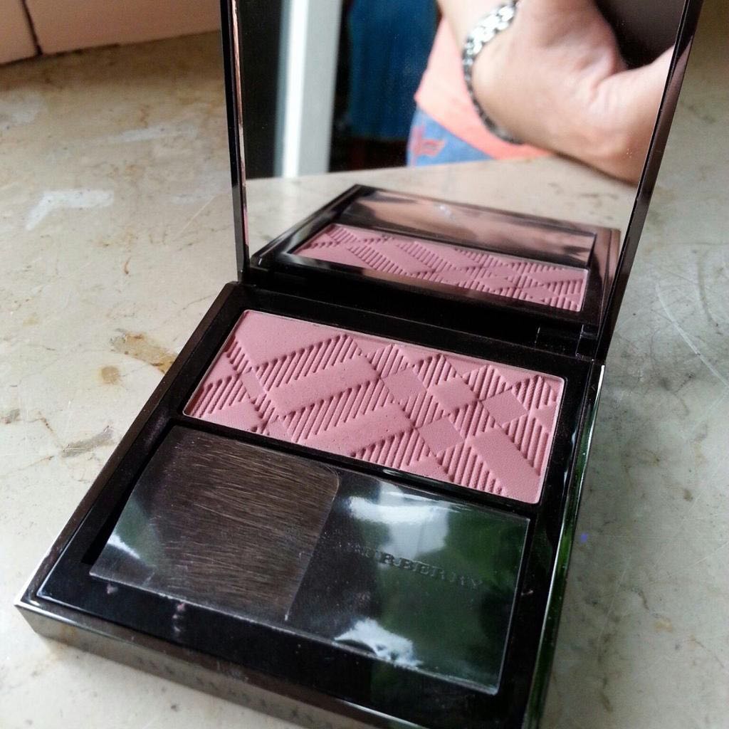Burberry Cameo Blush Light glow no 2, Beauty & Personal Care, Face, Makeup  on Carousell