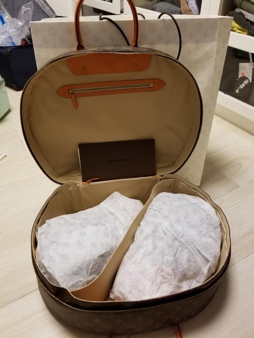 Louis Vuitton X Karl Lagerfeld Iconoclast boxing gloves and mat, 名牌, 首飾 - Carousell