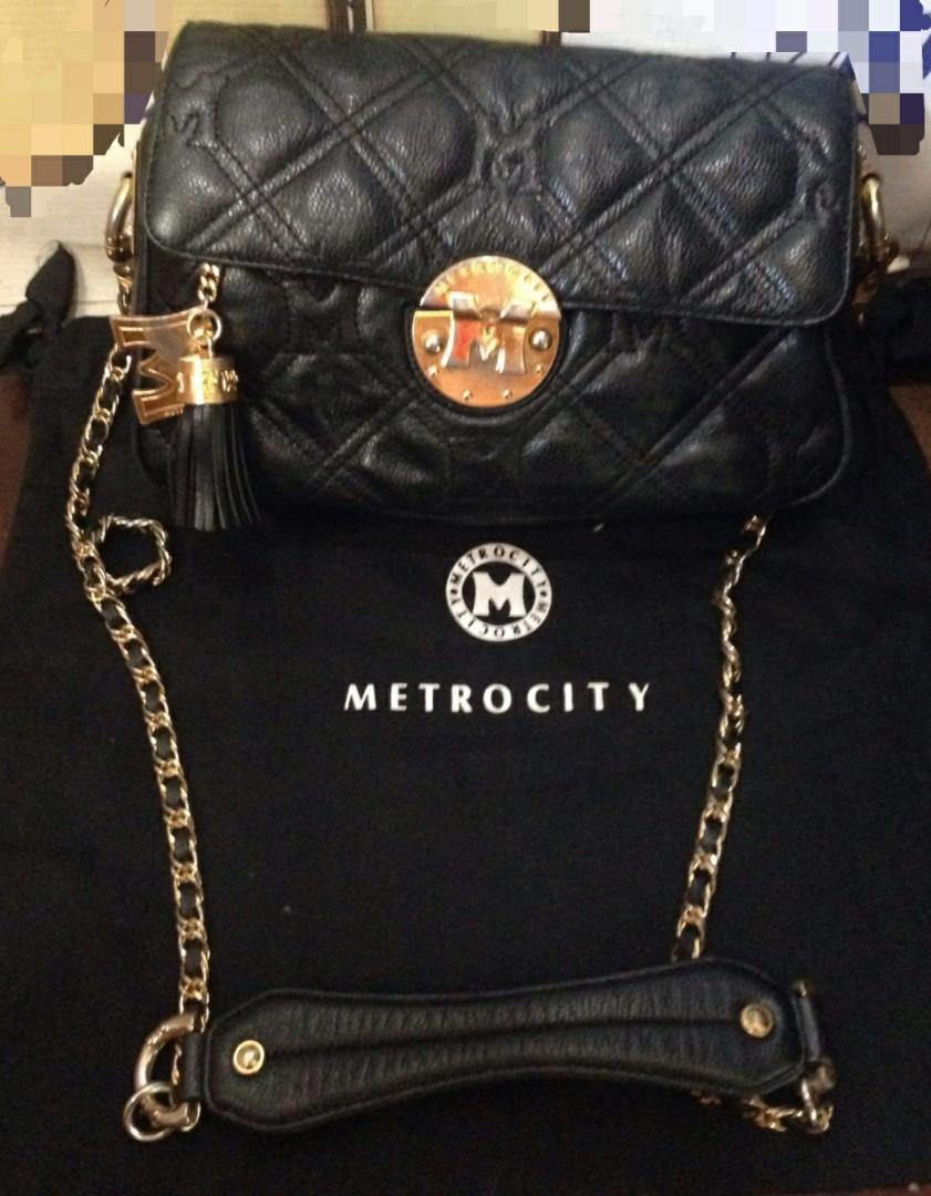 Original flawless metrocity sling bag, Women's Fashion, Bags