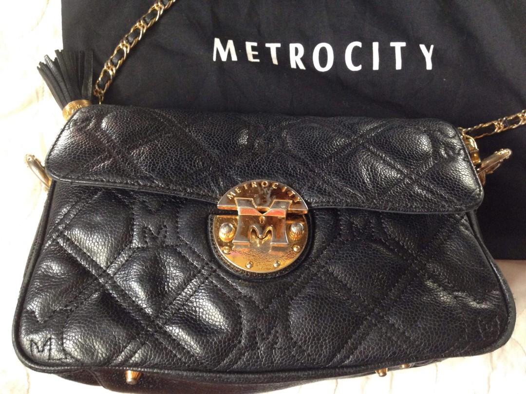 Original flawless metrocity sling bag, Women's Fashion, Bags
