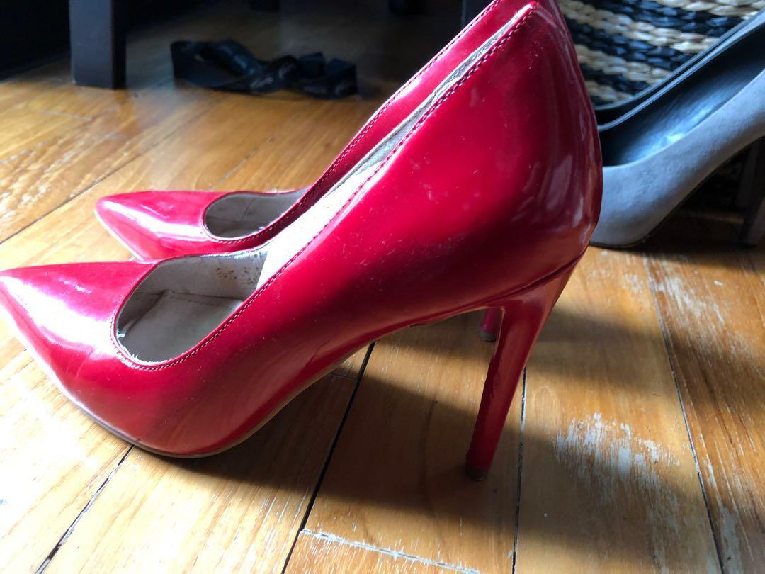 red heels size 7