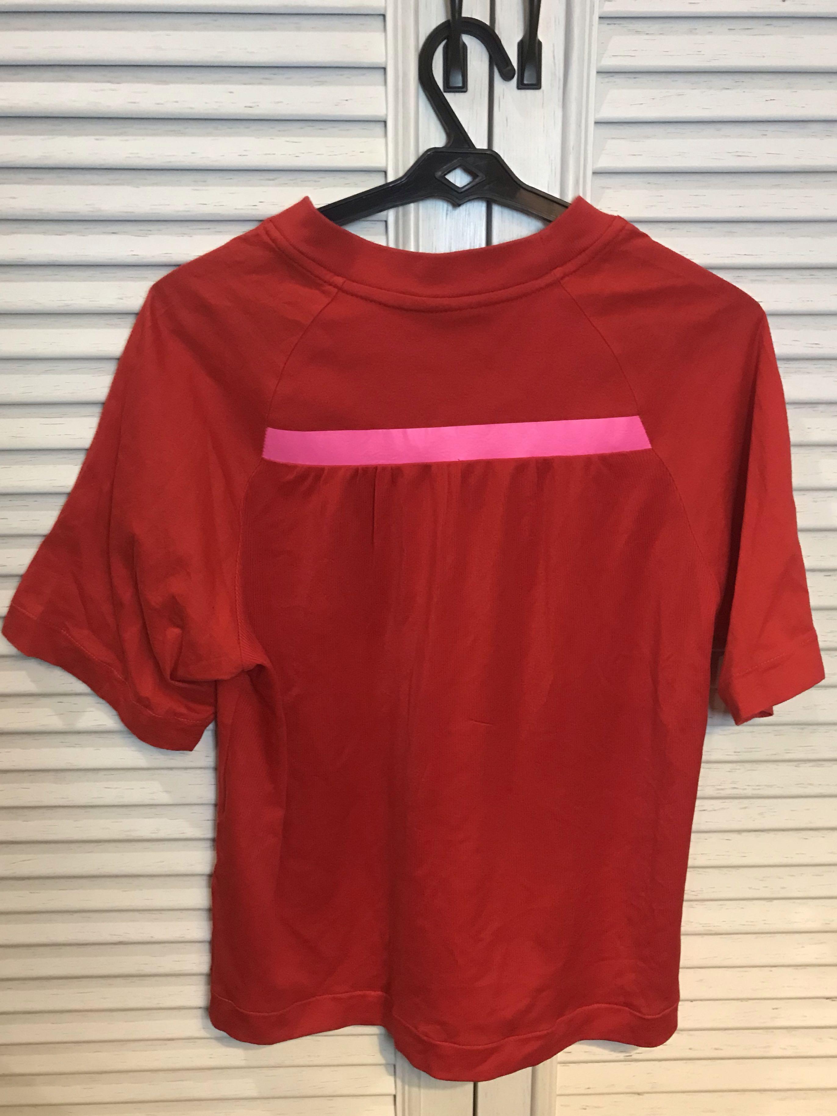 Nike mock turtleneck red deals