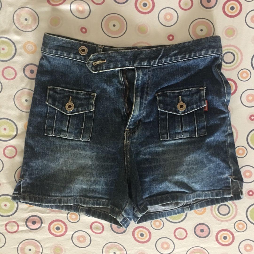 REPRICED!! Guess highwaisted shorts (Category: Shorts) located in Paranaque City. Submitted by lyssatot (Listing ID 164512125, Image 1). Description: Waist - 26 inches #newme2019.