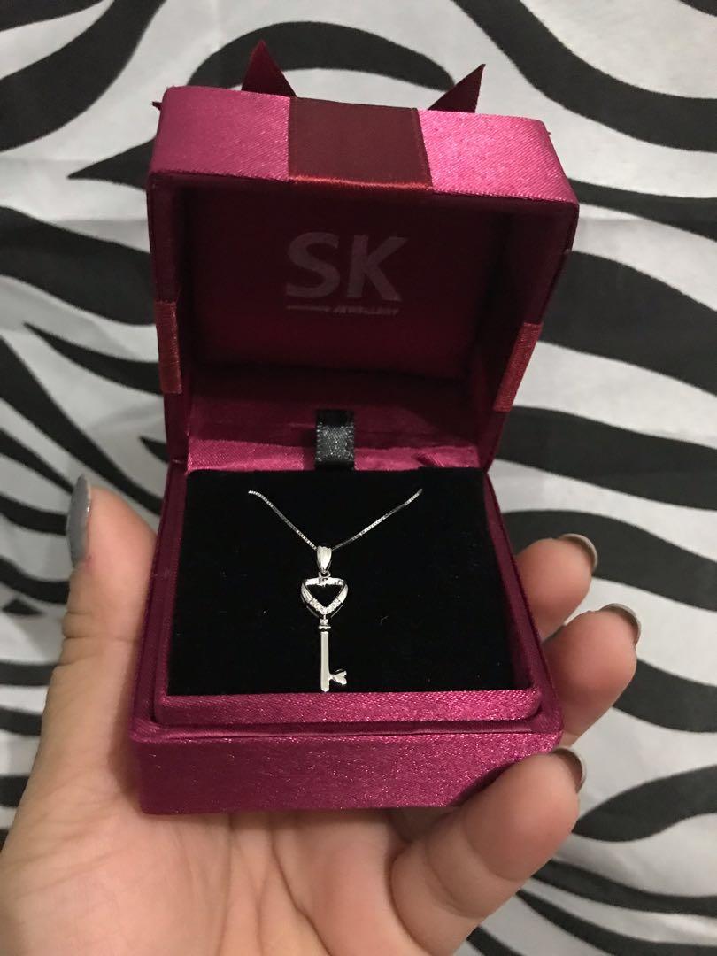 SK White Gold Jewellery Necklace, Women's Fashion, Jewelry