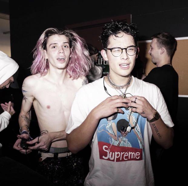 Supreme group hotsell tee white