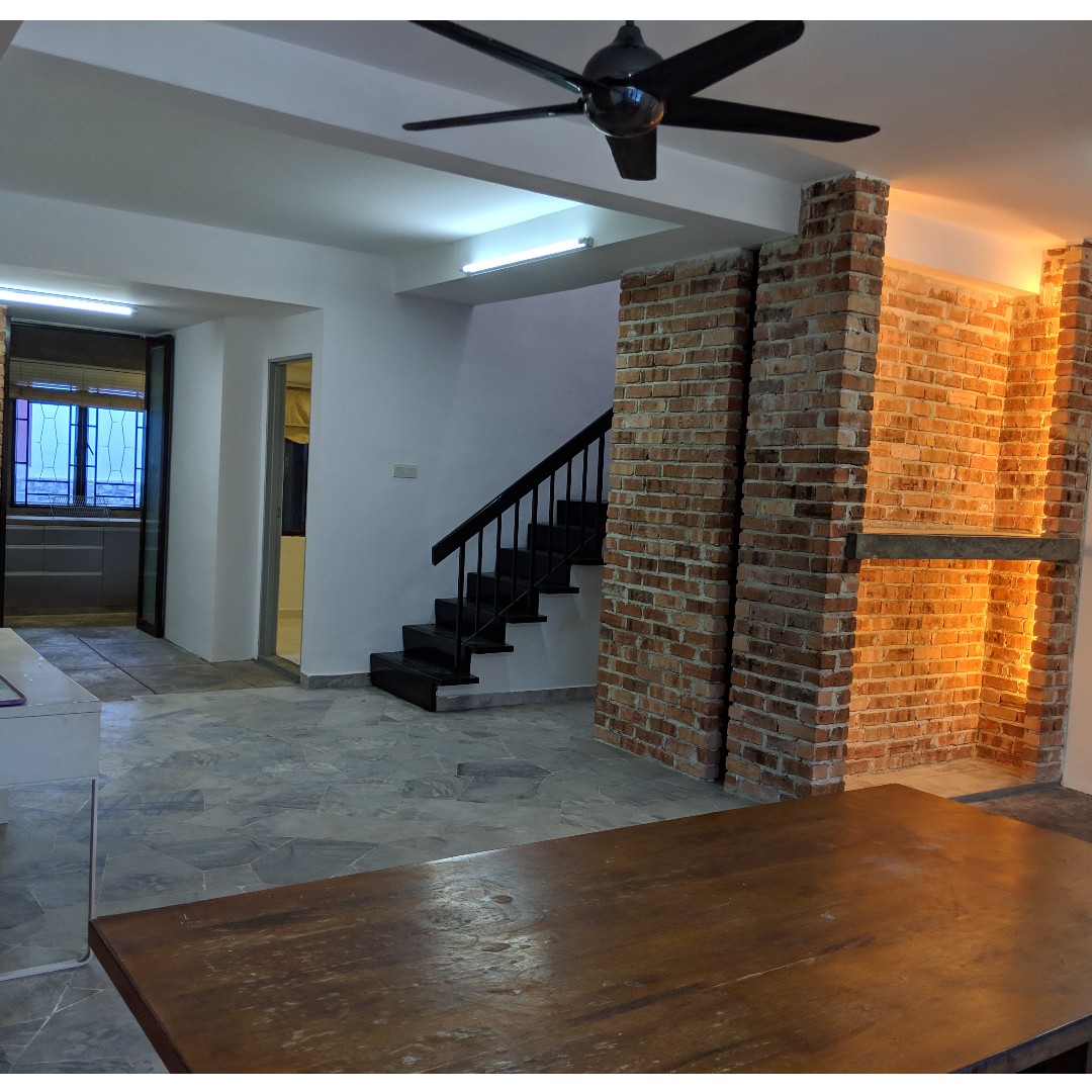 Usj 3 Partial Furnish 2 Storey Intermediate House For Rent Near Lrt 4 Bedrooms Property Rentals On Carousell