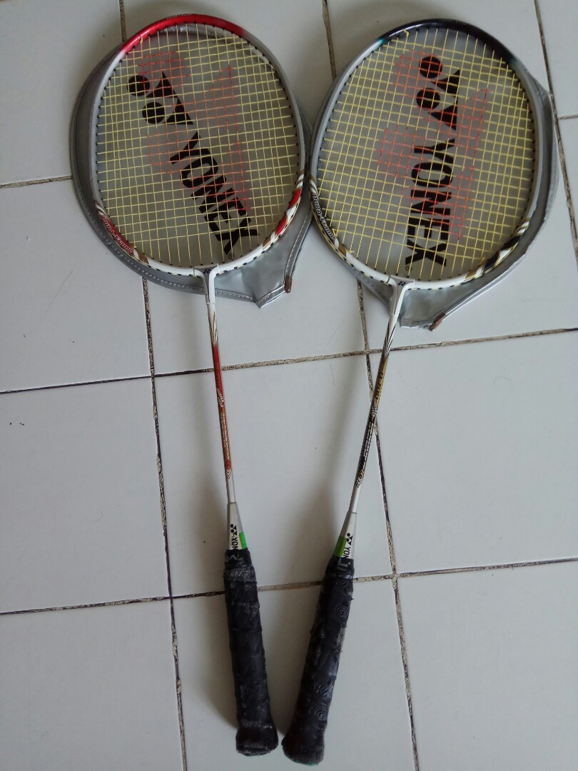 Yonex B-700 muscle mega badminton