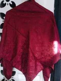 Kerudung Maroon Bunga