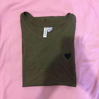 H&m tee