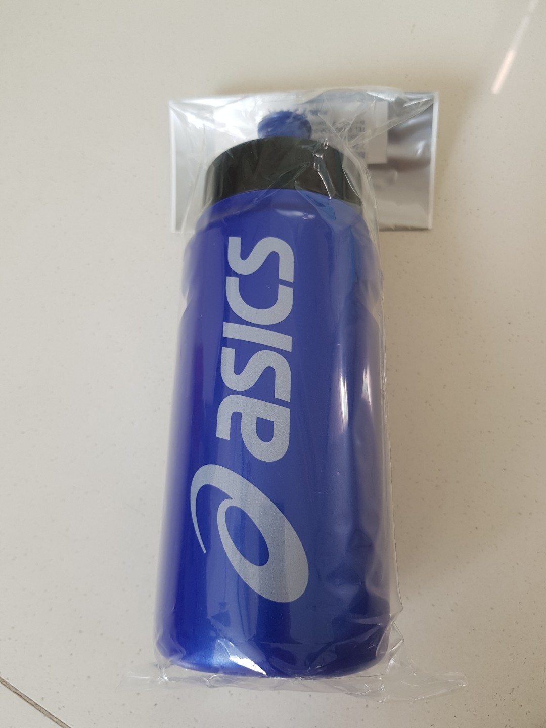 asics water bottle asics water bottle