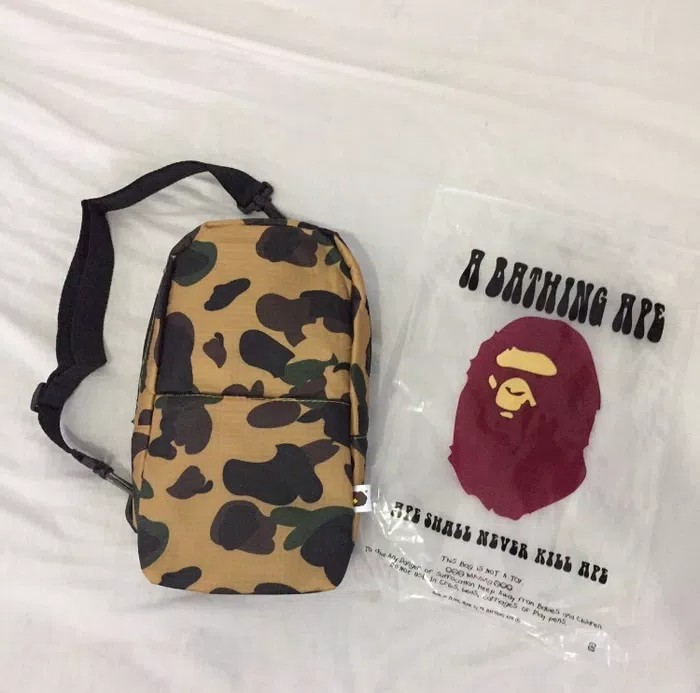 bape appendix sling bag