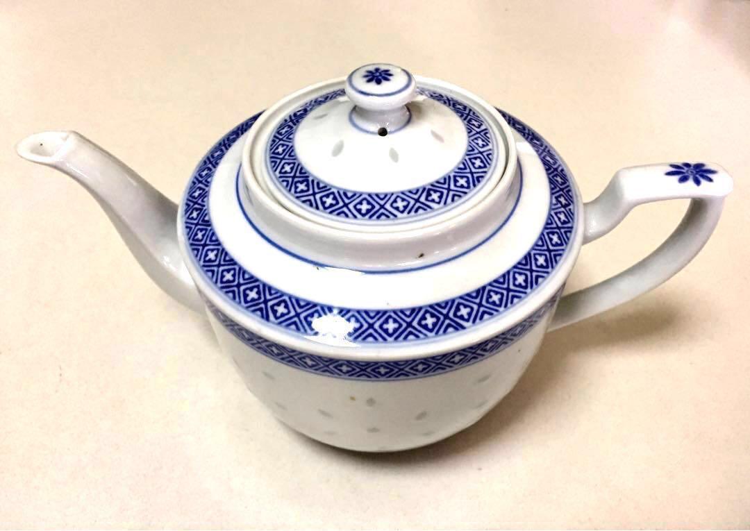 Vintage Chinese Rice Grain Flower design Blue and White Porcelain