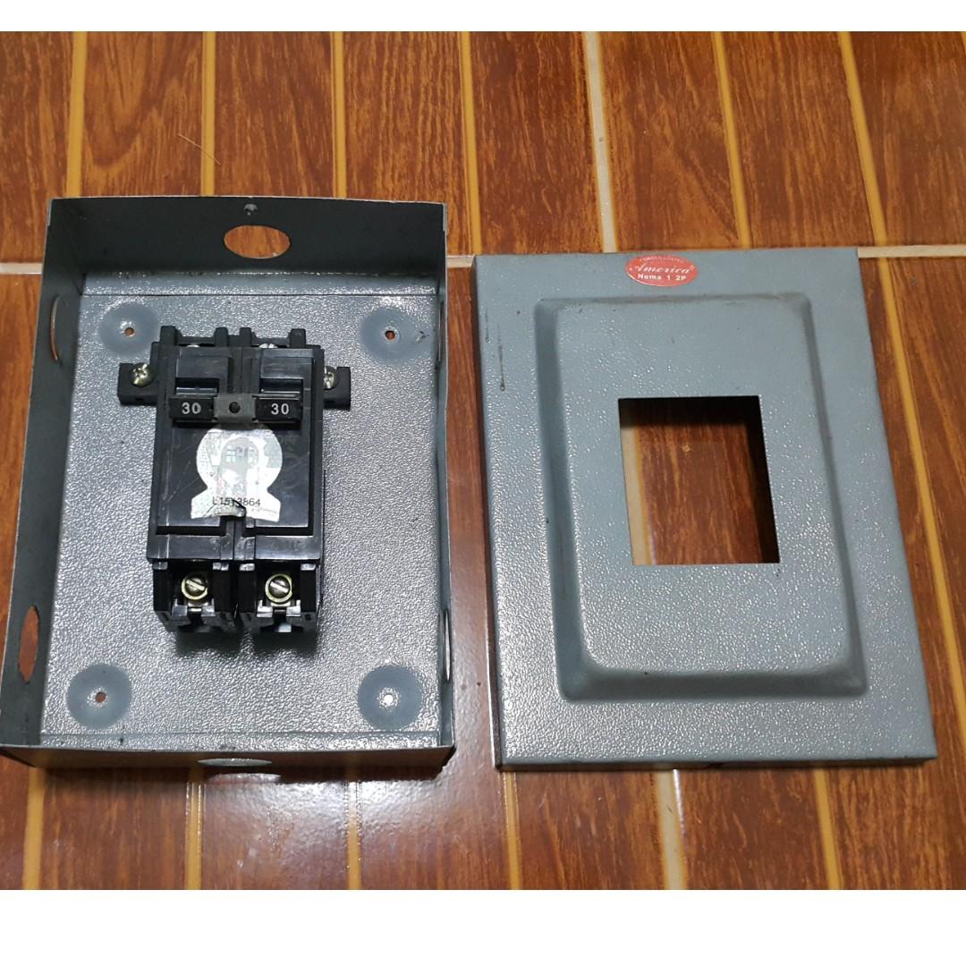 Circuit breakers (Category: Soil & Fertilisers) located in Makati City. Submitted by carlosng07 (Listing ID 208169661, Image 1). Description: 600 pesos for the 3 circuit breakers with housing. Meet up: Robinsons Forum Boni (near Boni MRT station) Monday - Friday; 11am-8pm Phone: 0975 279 4869.