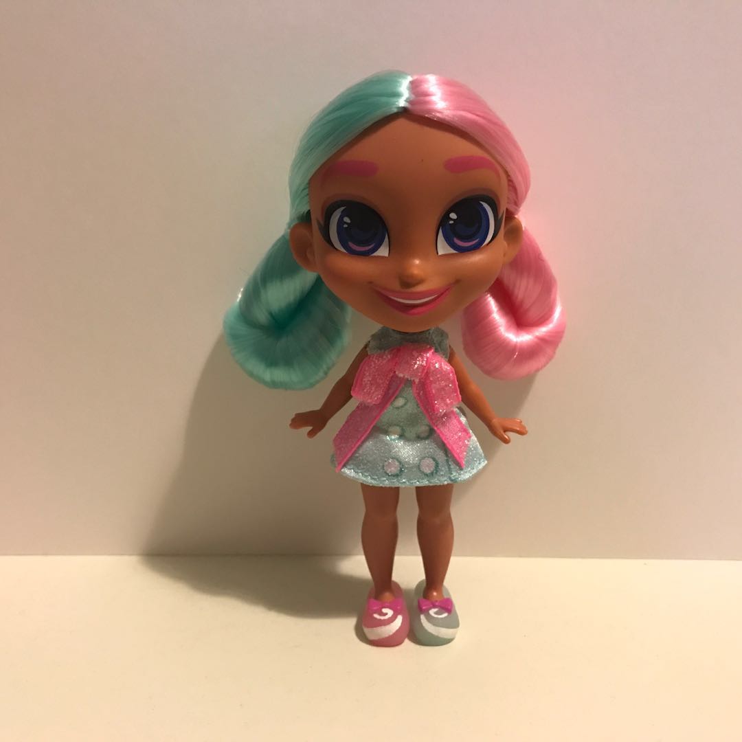 dee dee hairdorables