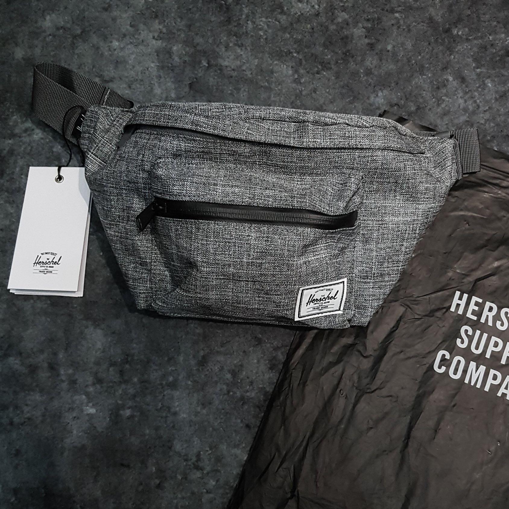 herschel fanny pack grey