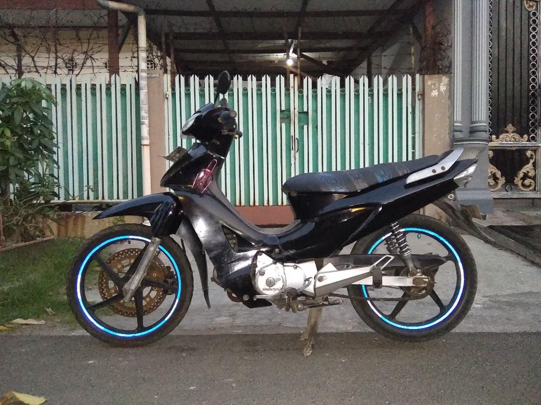 Motor Honda Karisma 2002