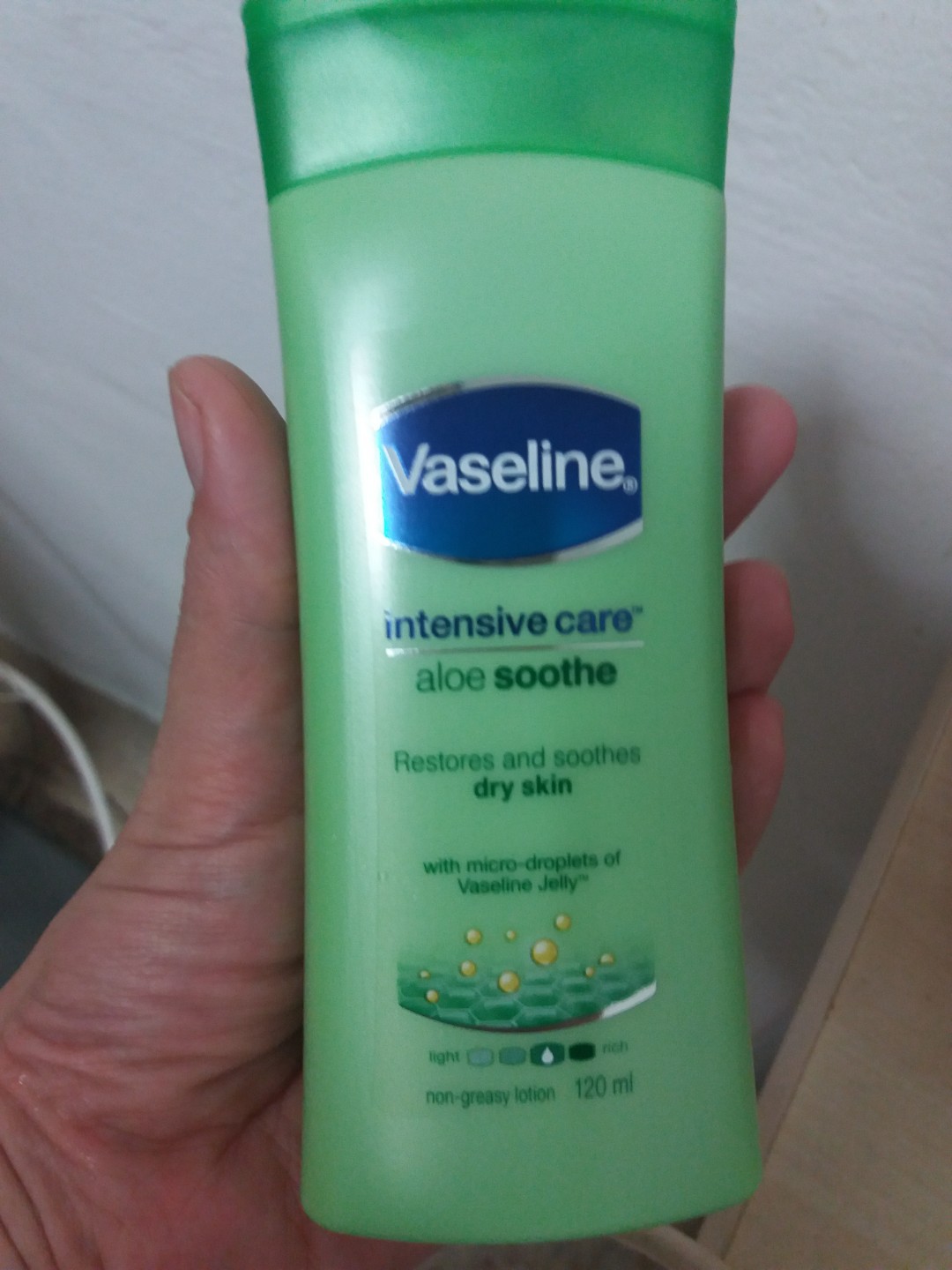 vaseline moisturizer for oily face