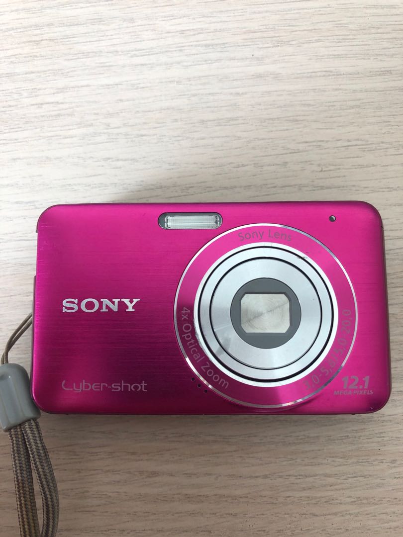 Sony Cybershot Camera including two batteries and memory stick 8gb