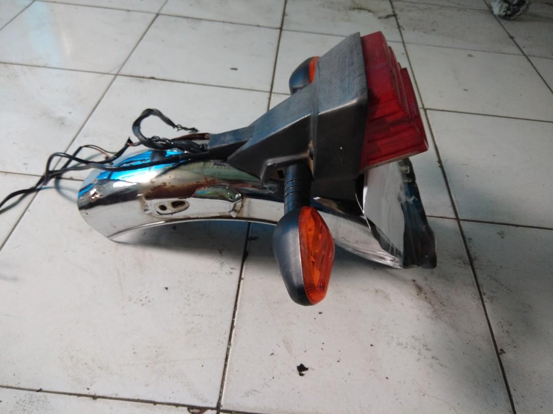 Spakbor belakang honda win, Motorbikes on Carousell