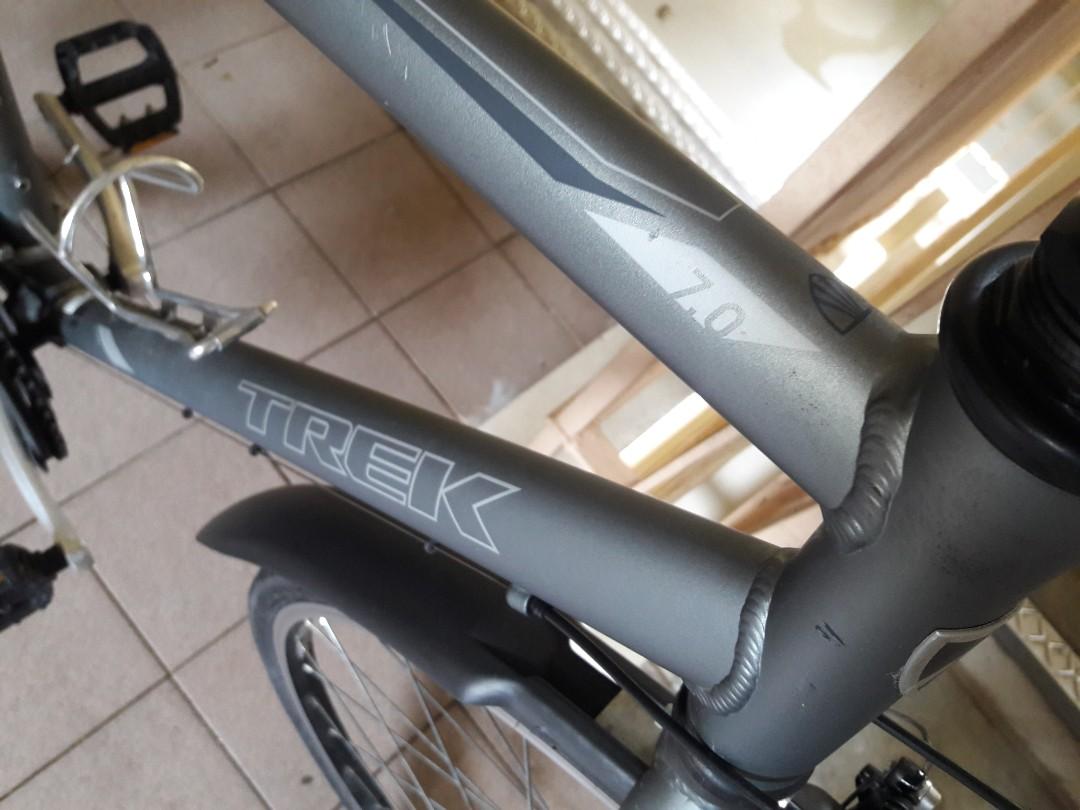 trek 7.0 fx hybrid bike price