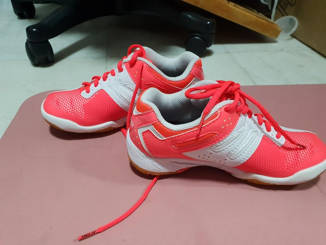 YONEX d2l badminton shoes, Sports 