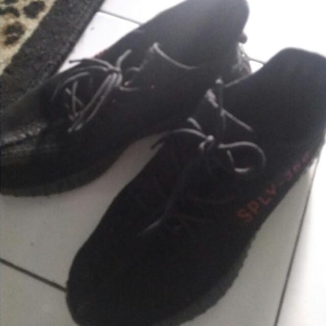 Adidas Yeezy Ori Fesyen Pria Sepatu Sneakers Di Carousell