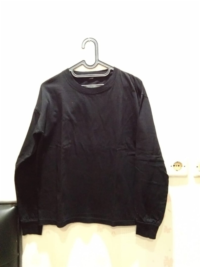 Baju Hitam Polos Womens Fashion Womens Clothes Tops On Carousell