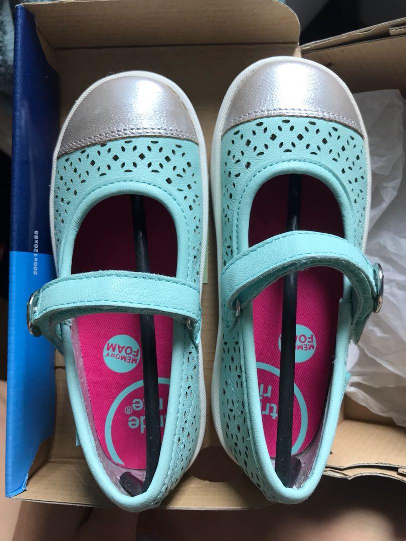 stride rite girl shoes