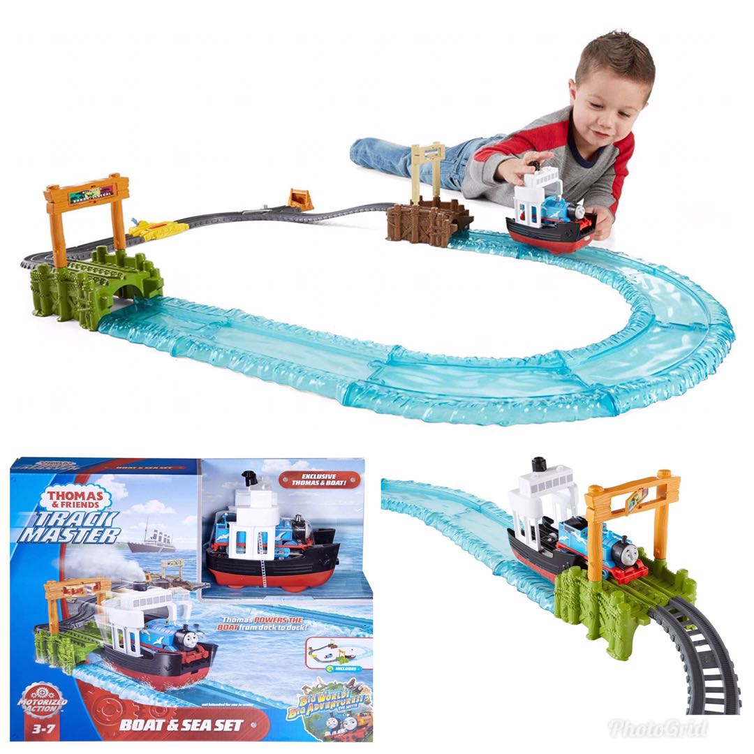 trackmaster boat & sea set