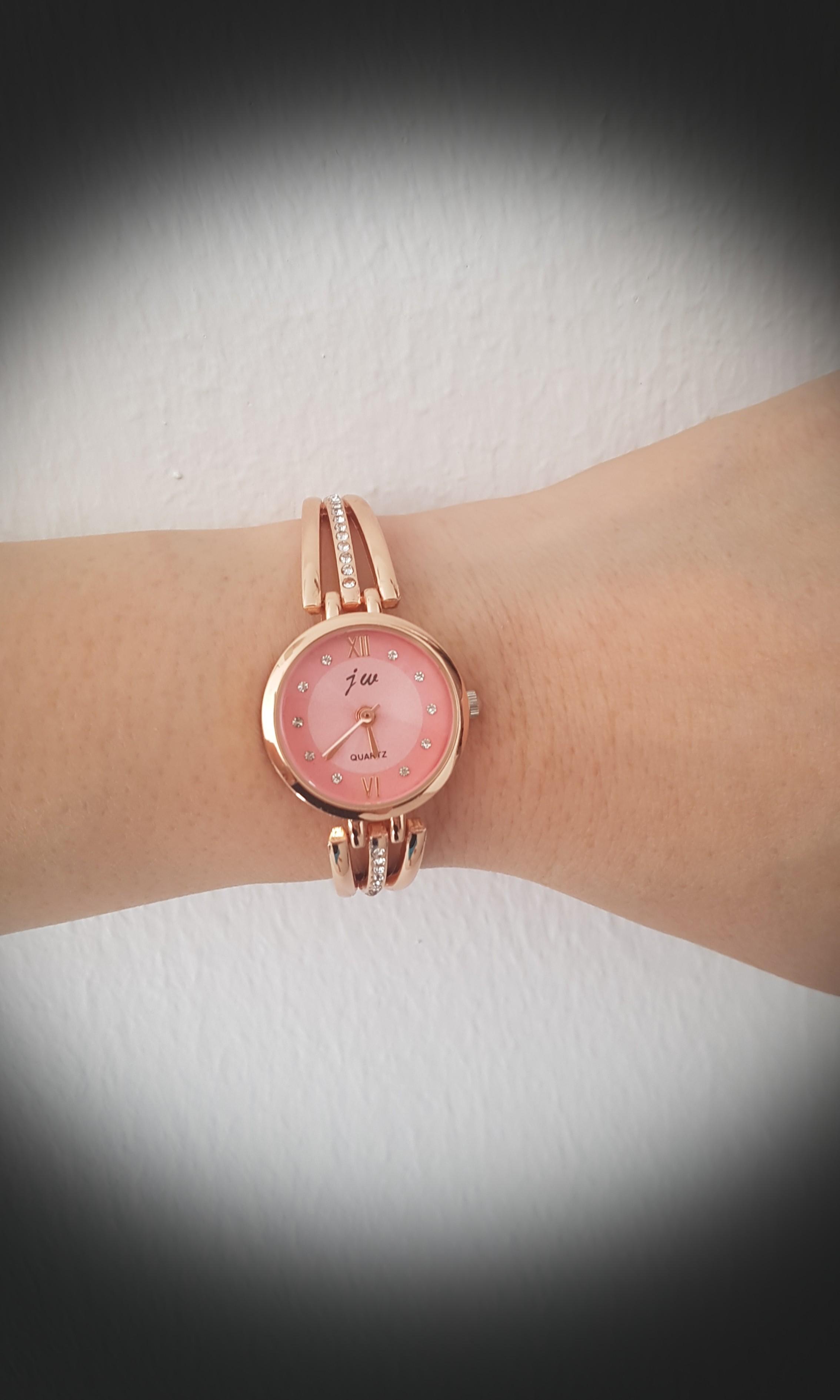 Brand New Ladies Watch Metal Strap Women S Fashion Watches On Carousell
